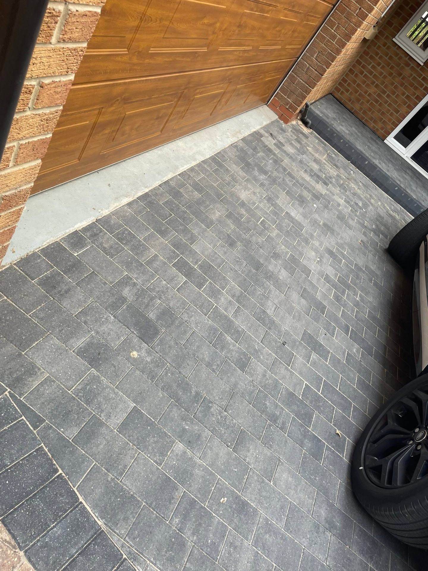 Charcoal block paving & drop kerb — detail 4